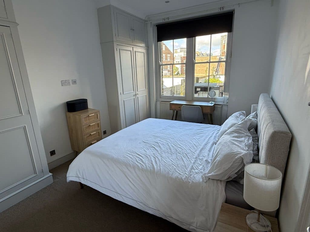 3 Bedroom Flat Opposite Battersea Park