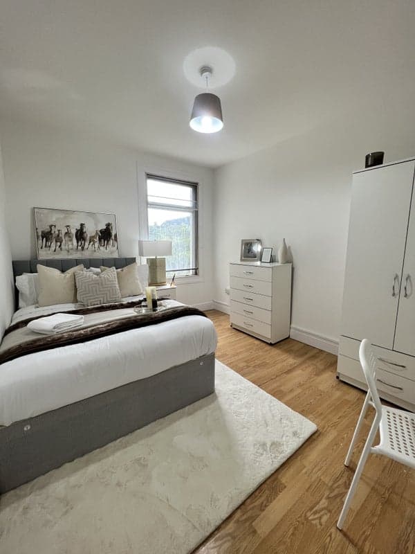 Beautifully decorated spacious rooms