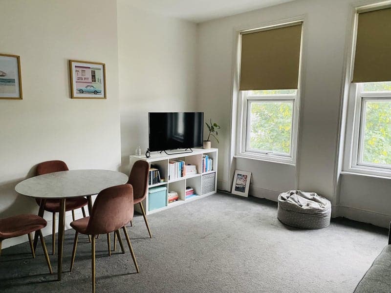 Bright and cozy flat close to Finchley central - Image 1