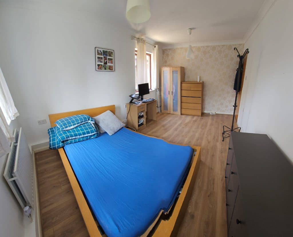 TWO Double Bedrooms (large and smaller) In Roehampton