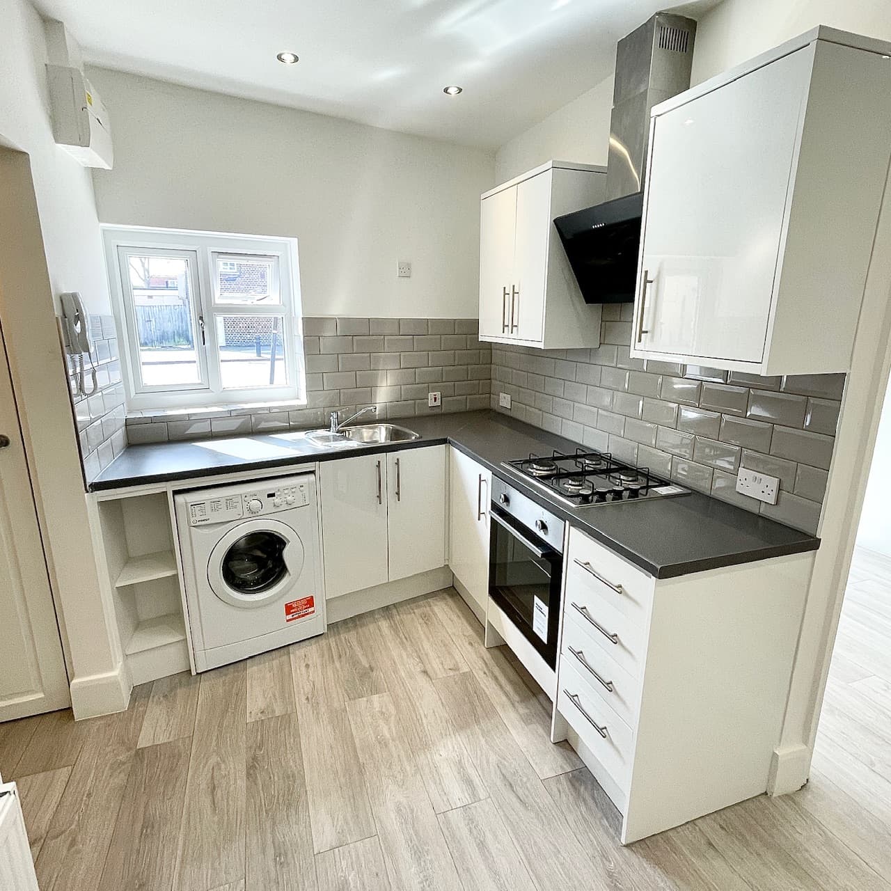 2 BEDROOM GROUND FLOOR FLAT FOR RENT