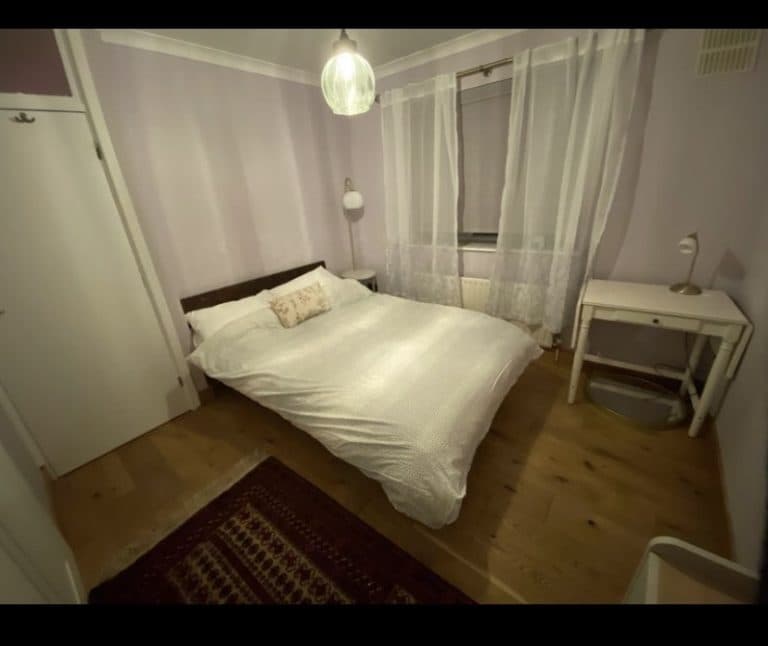 Bright double room in Child’s Hill